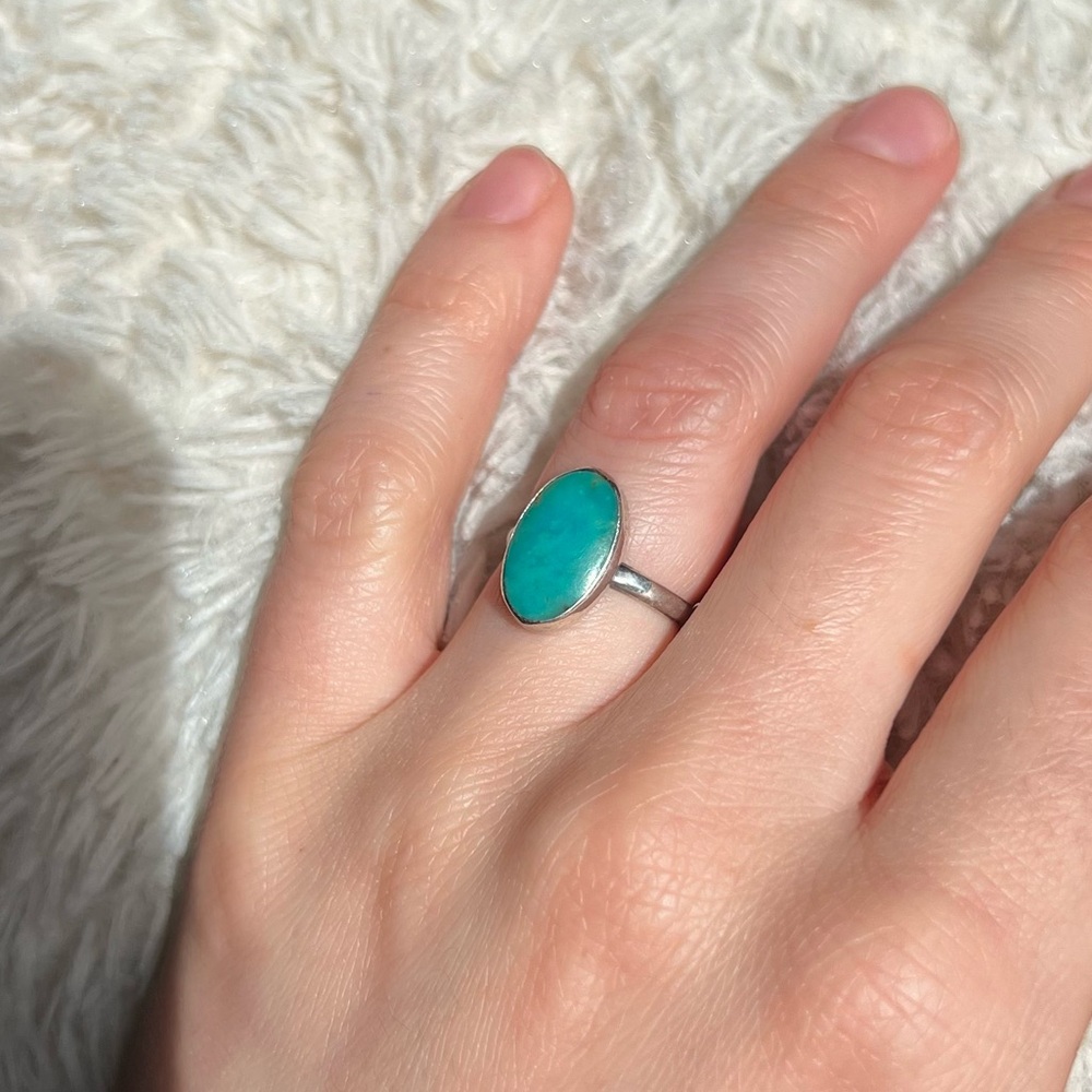 Silver & Turquoise Ring - Picture 2 of 9
